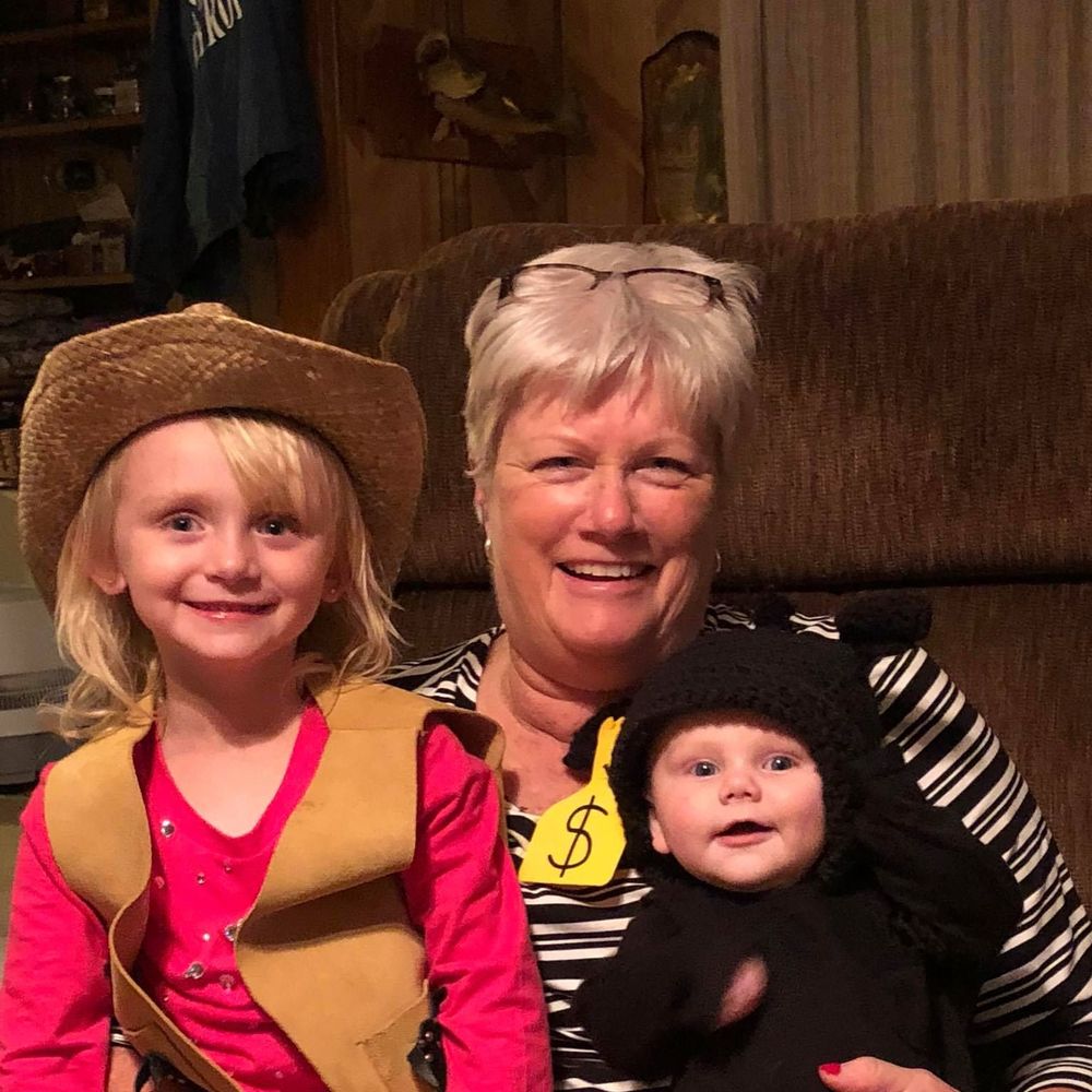 Meet your Posher, Kelly